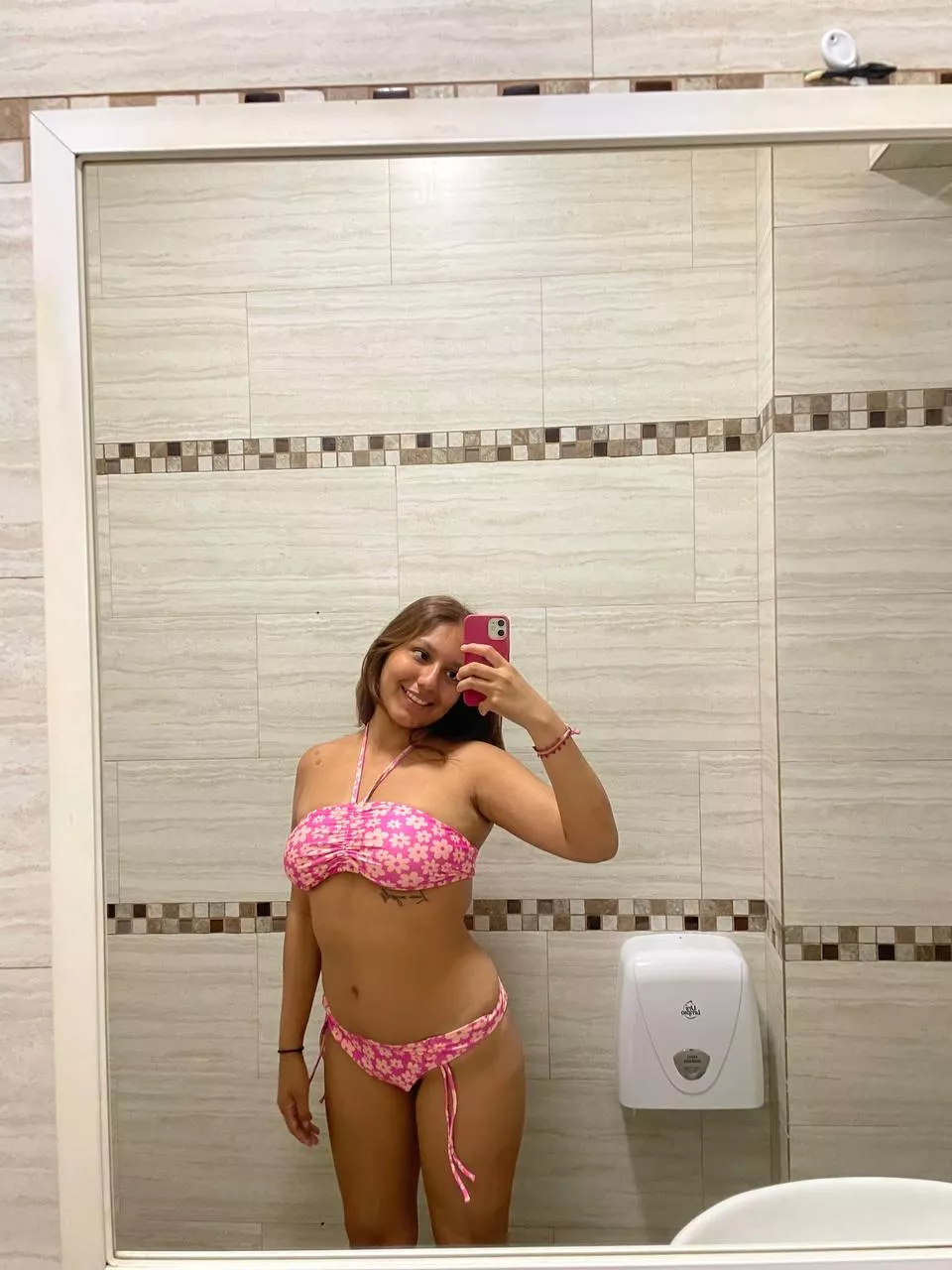 hope you are into single 18yo posted by Outside_Dinner91