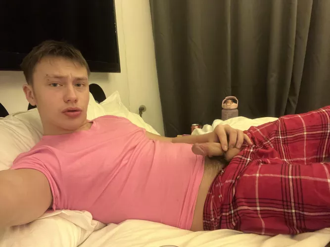 I drank so much water can I pee in any of your holes?😈🍆 by Jessdudez