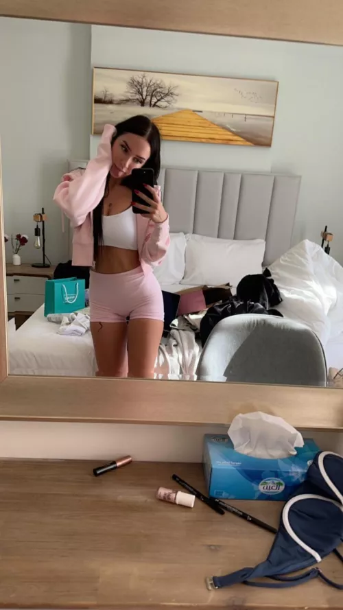 IUTR pink by LucilleWoodss