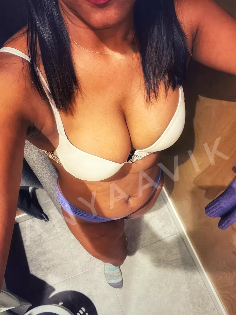 Just another day at the trial room ! [F] posted by AnyaAvik