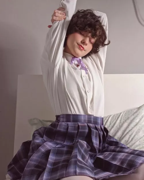 just stretching :33 by the0_neko