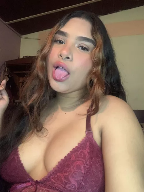 Like this post and I'll send you a picture of my pussy by cristinarosse