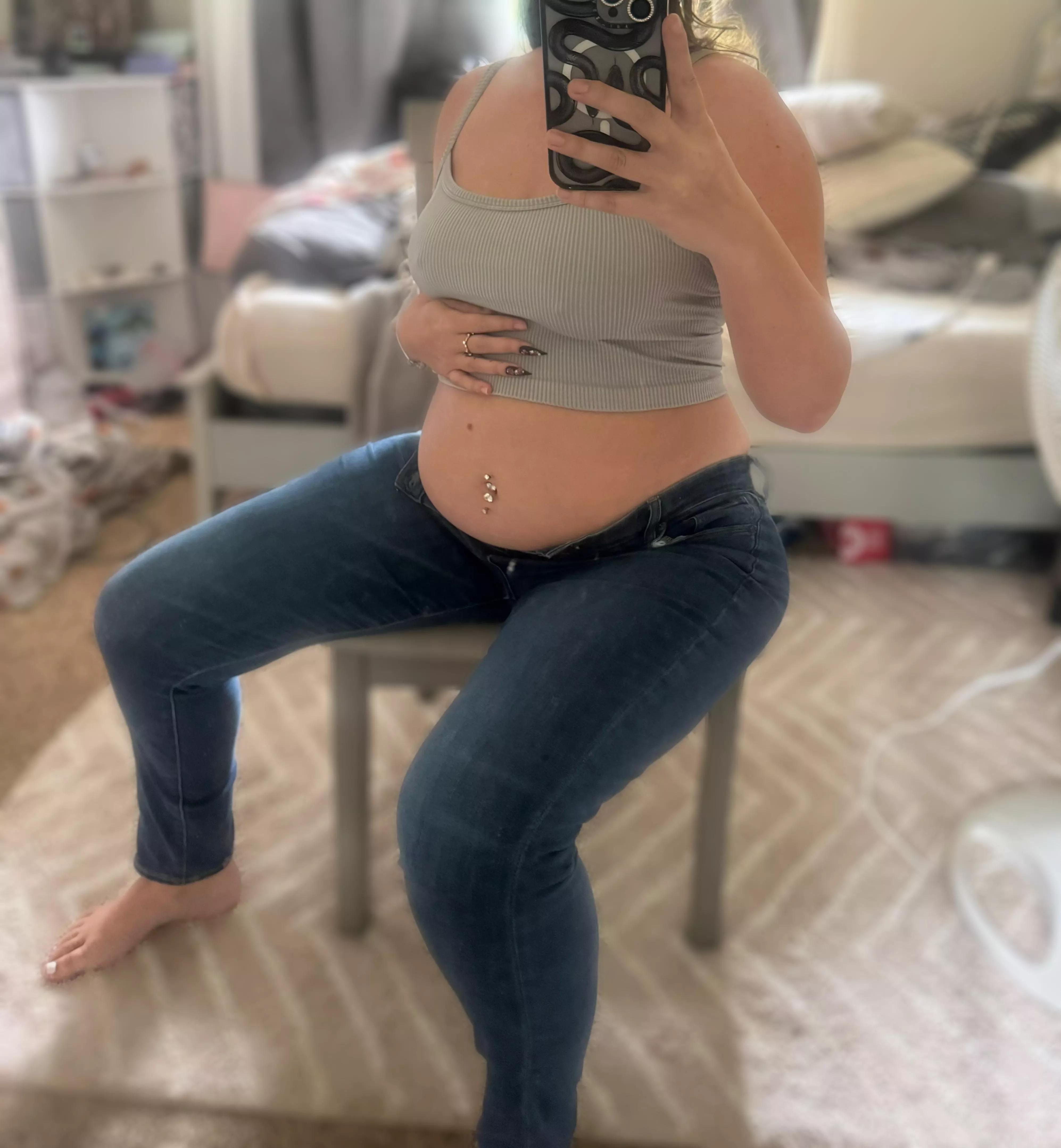 Lookin reallllll pregnant nowadays 🤭😂 posted by bellagirlsbelly
