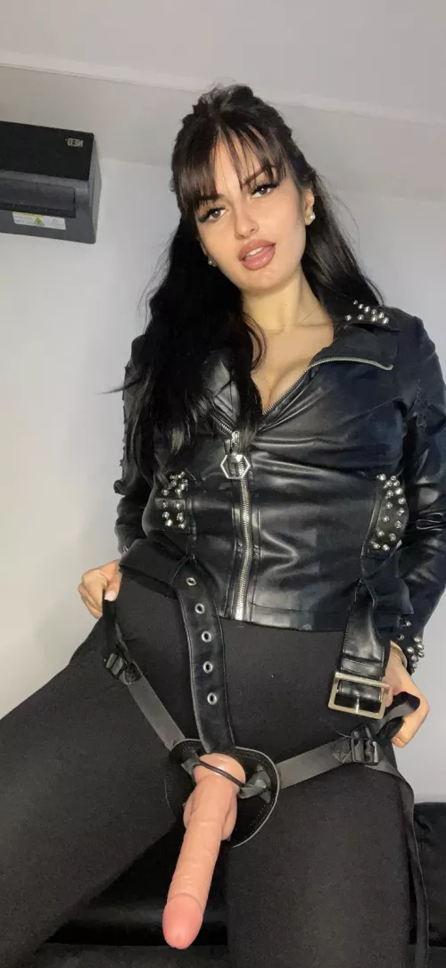 Mommy's magic wand is ready to make you tremble and moan by scarlettmonroex_