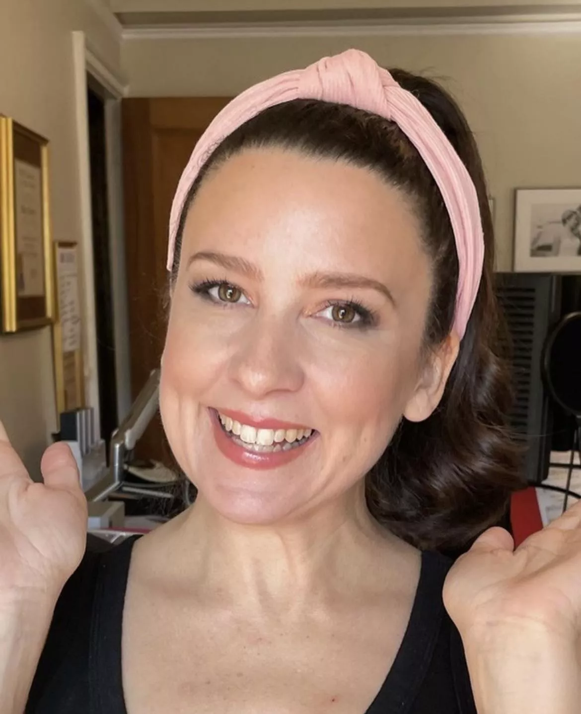 Ms Rachel posted by Frankg145