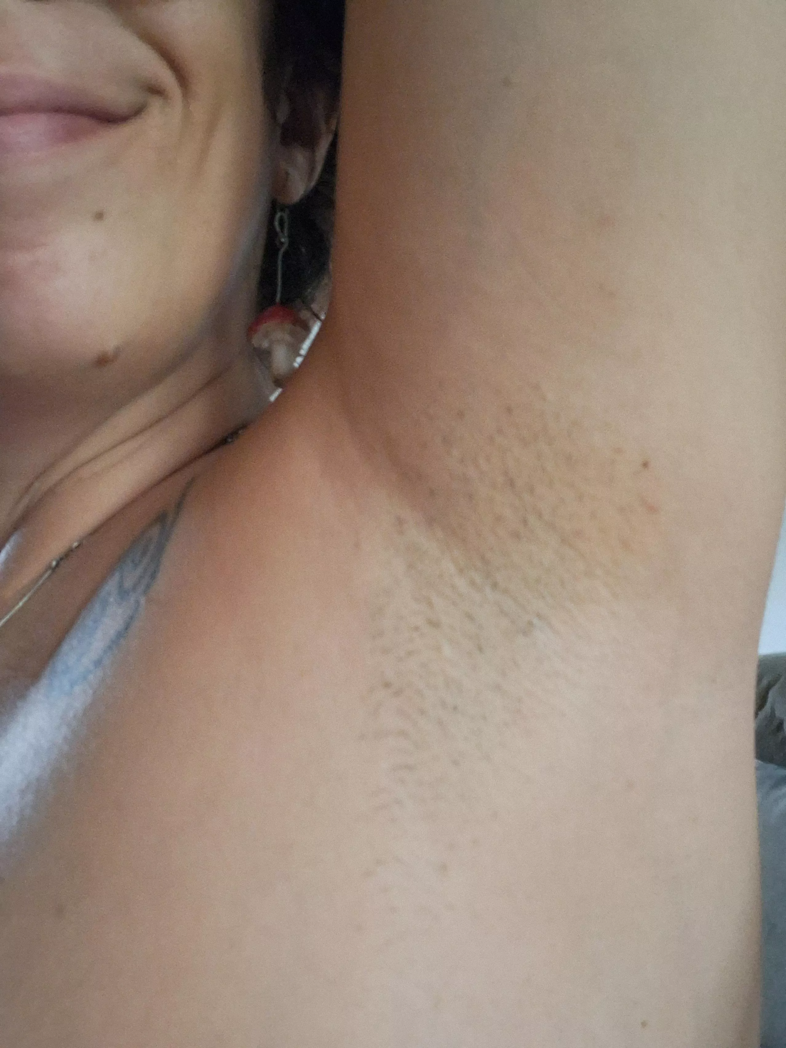 See my first armpit photo here posted by Witchielavender