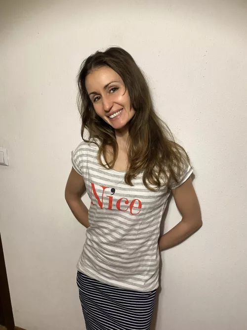 Striped milf wants a fun and hot weekend (F31) by Viki_soul