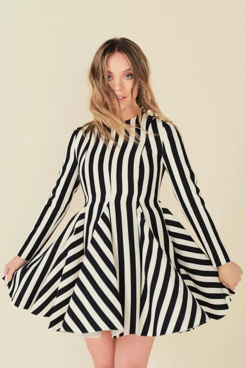 Sydney Sweeney by UncleSquiffy