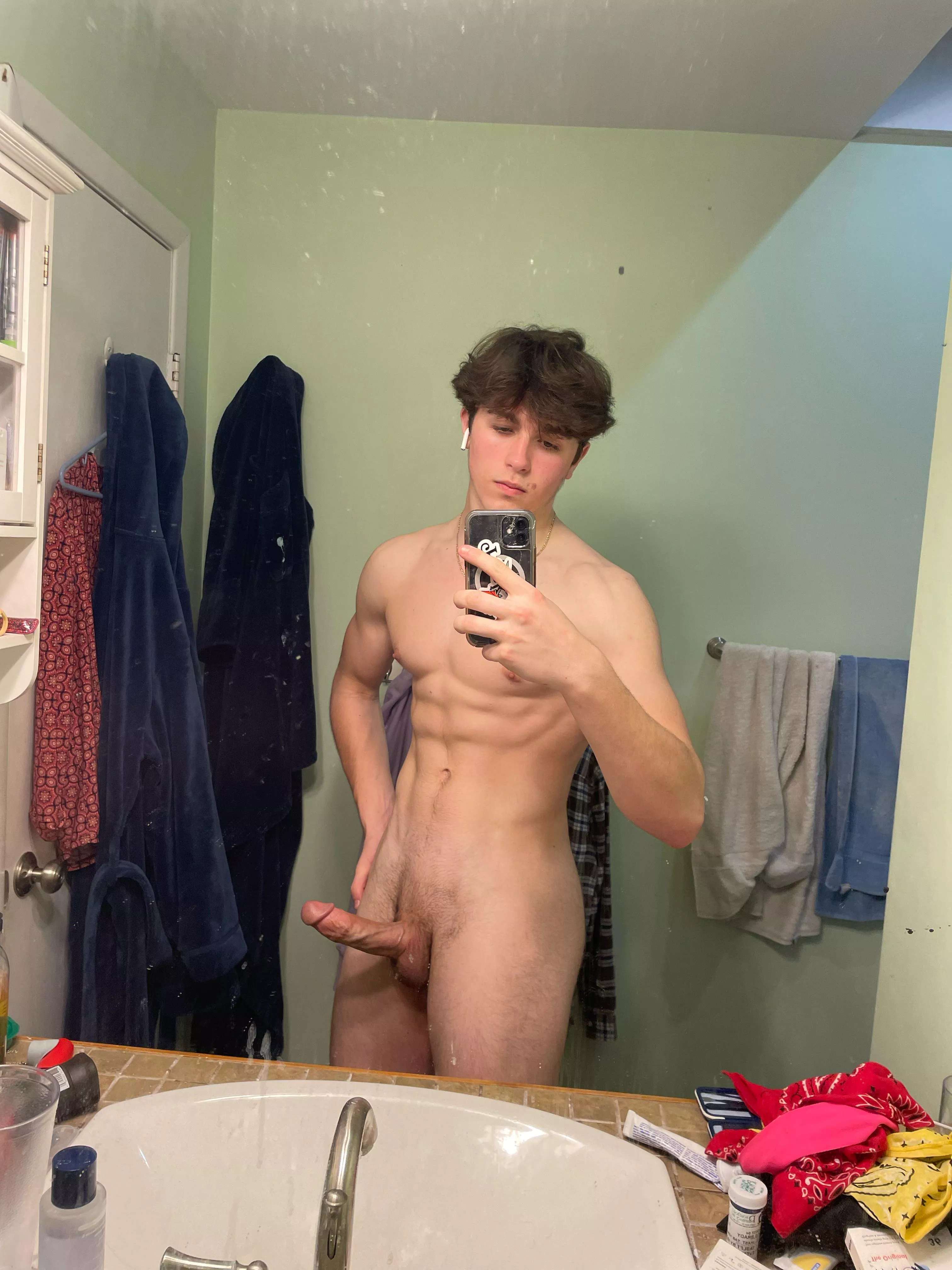 Who likes young BWC posted by Unlucky-Magician6941