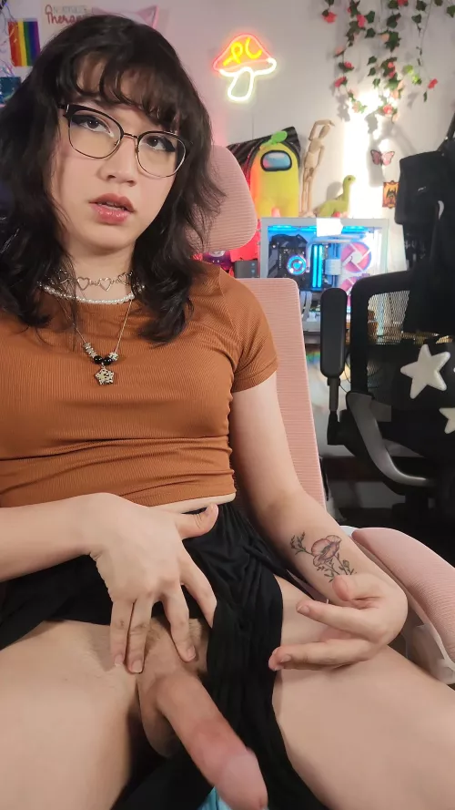 Who wants to be my valentine? 💐💕 by s3raphim_zip