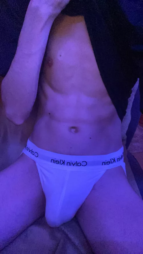 25. Looking for fit/muscled verbal guys. @justmelukassnap by lukyt0