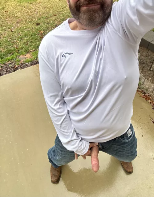 (48) Trying to entice my neighbor over to play on this rainy day. Maybe you can join as well? by fun-047