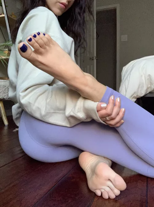 Almost airdropped this photo to my neighbor on accident 🫢 by purrrtrova