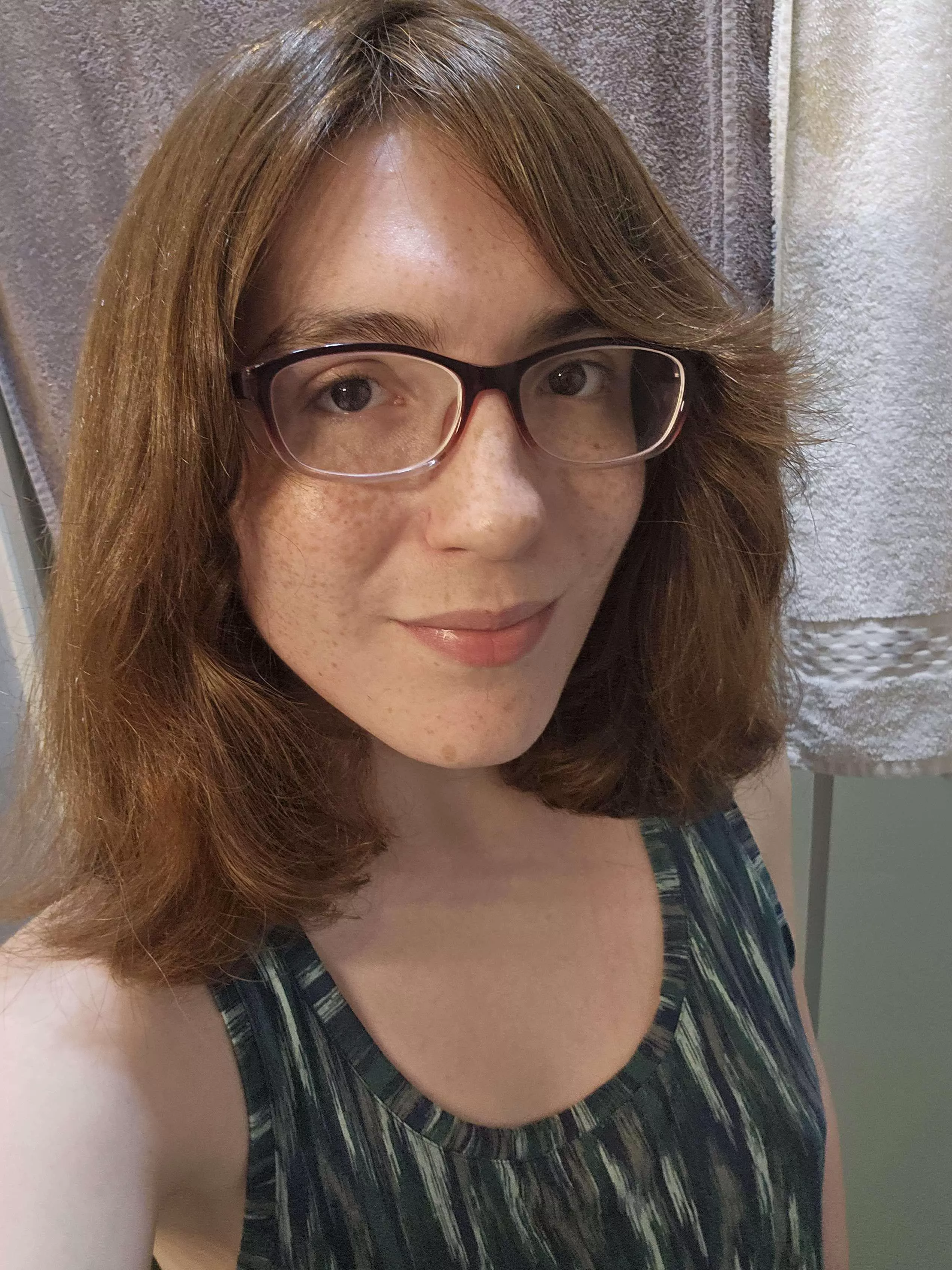 Best Bathroom Selfie Ever posted by bleakpier