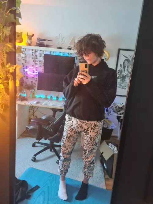 Casual fit by JustAnotherFemGuy