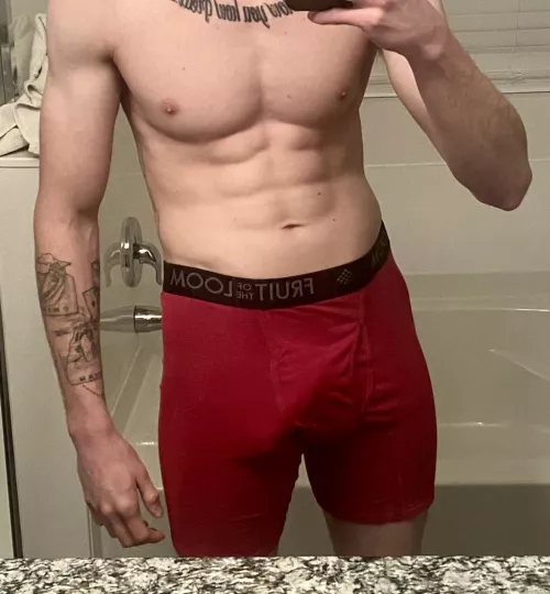 Everyone loves red 😈 by bigsecret21