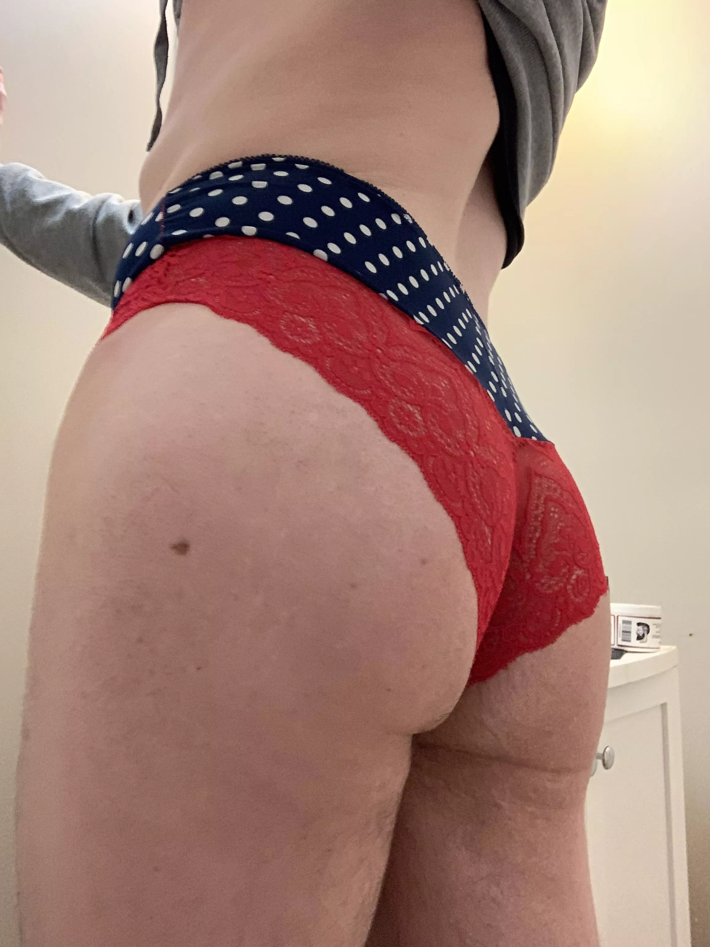 Feeling cute ☺️ posted by Cautious_Ride7363