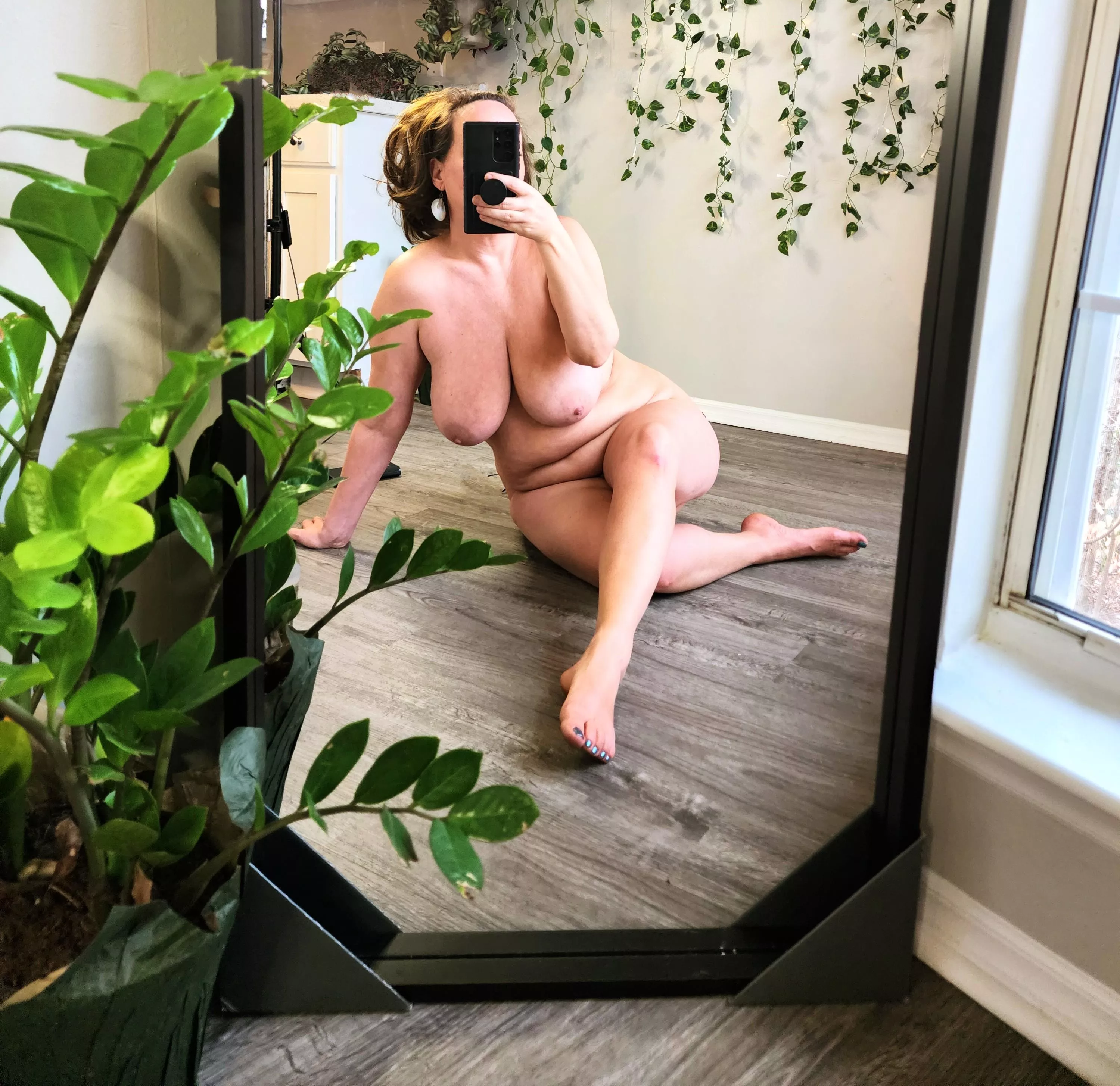 First post here & I'm home all alone posted by susan36dddelgado