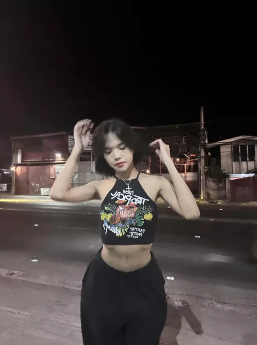 got alot of dirty looks going out but i think i look cute :> by RuthHill12