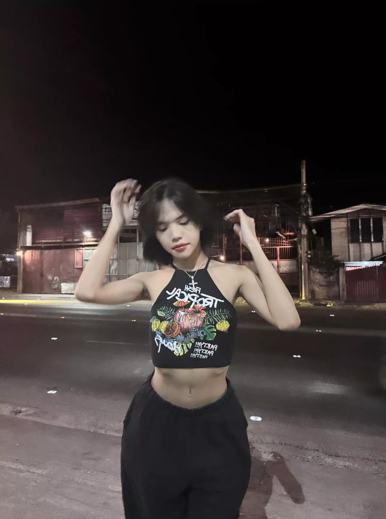 got alot of dirty looks going out but i think i look cute :> posted by RuthHill12