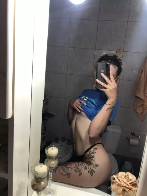 Has your girlfriend sent you nudes or do I have to? ;) by lasuperchava