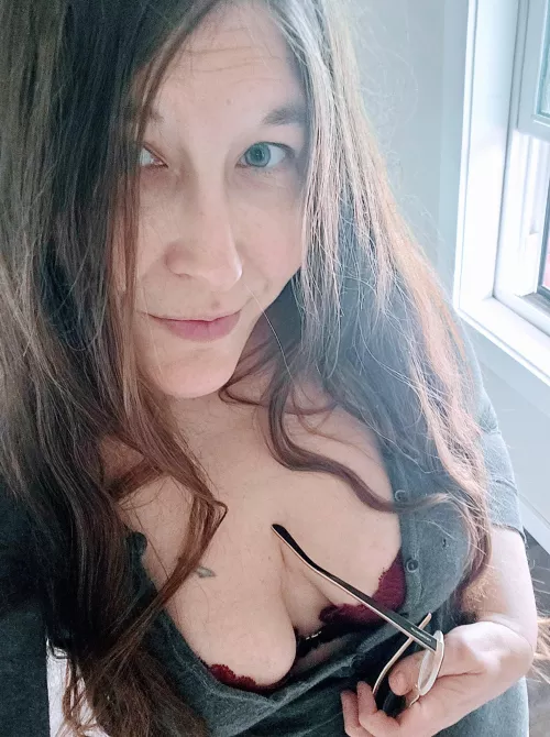 If my wife attended your super bowl party, would you be able to focus on the game? by deadsqirrel