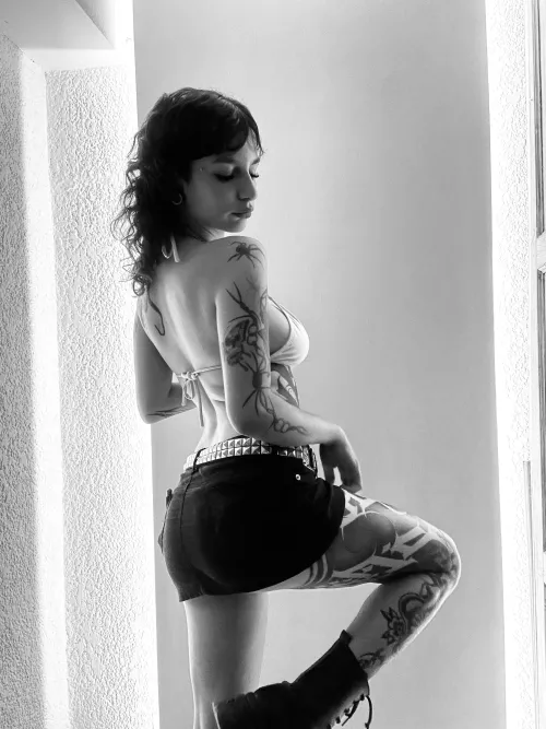 In need of some good treatment, by any men by Evergreeson