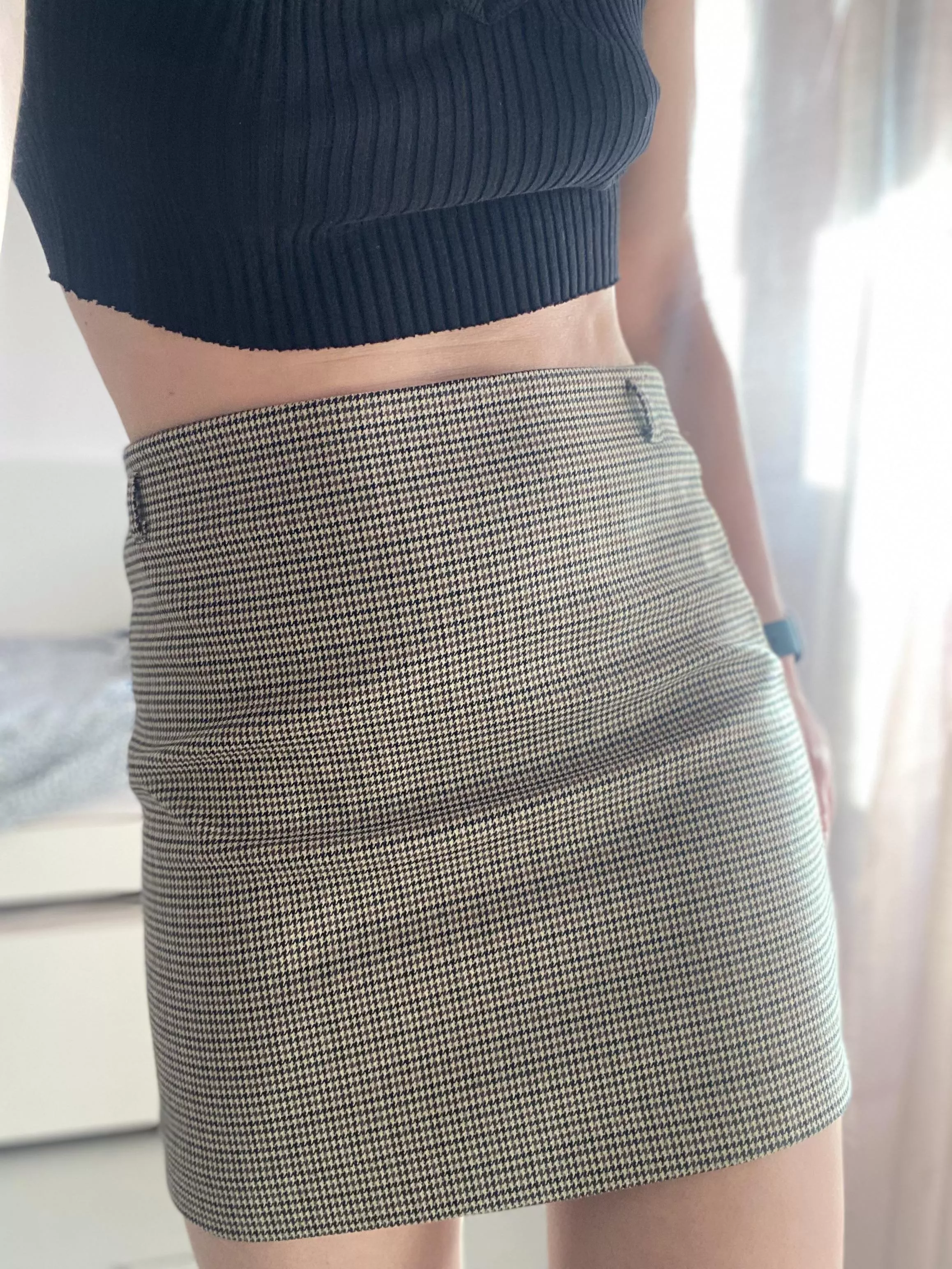 Mini skirt for work posted by NatyBond_OF