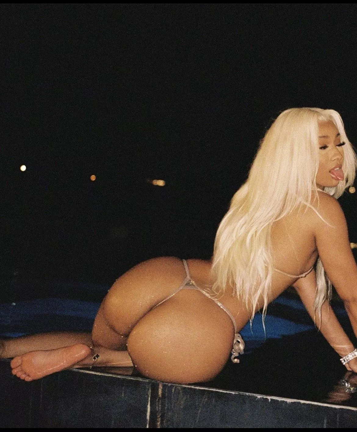 Rubi posted by TheOneWhoKnocks_13_