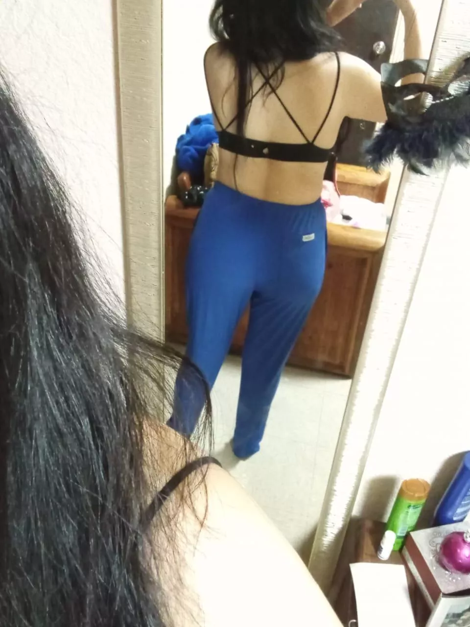 The specialist doctor will receive gifts for February 14, I am still single posted by eith_draekghot