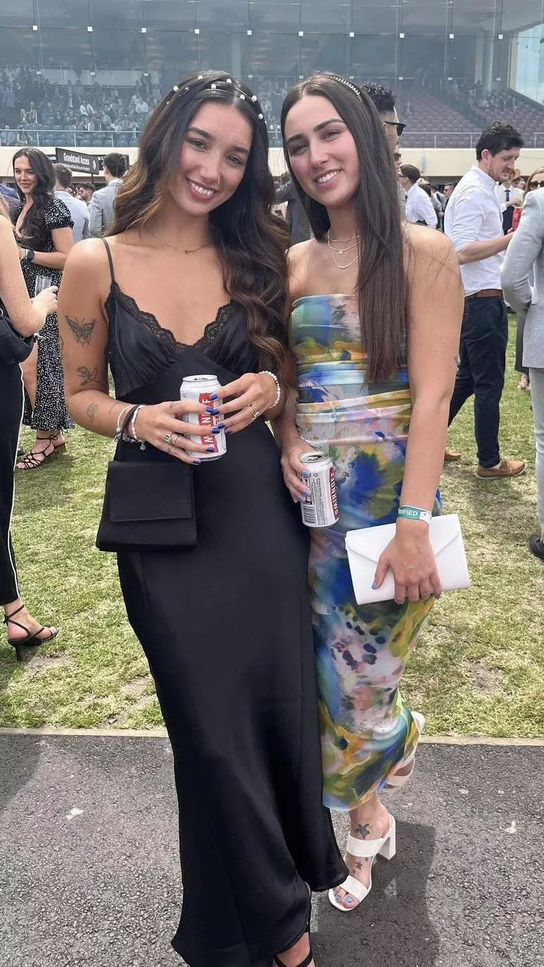 Which Sis? posted by wideboyy