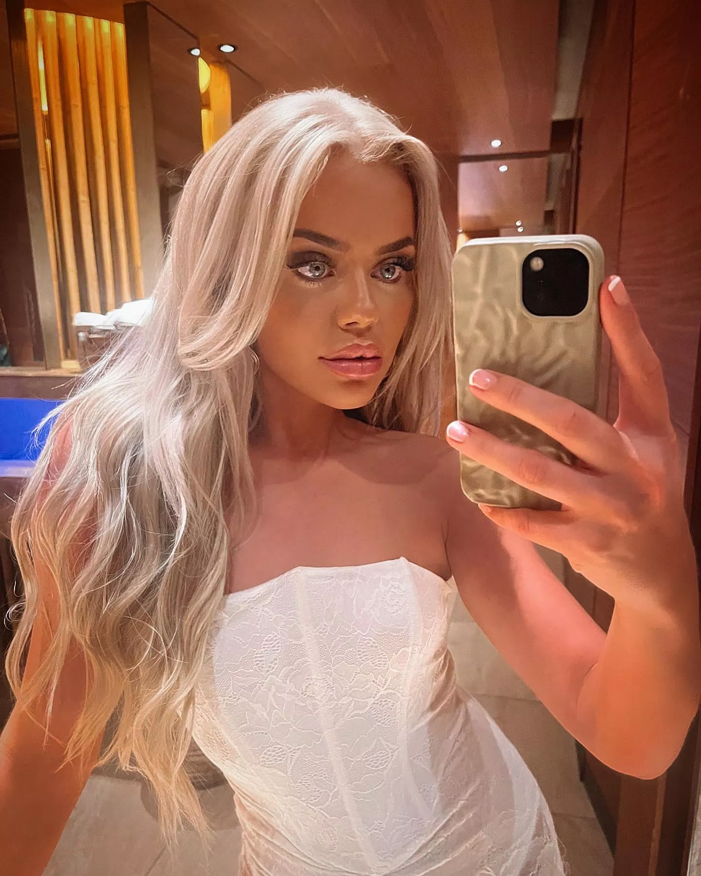 White and tight posted by deepinsunshine