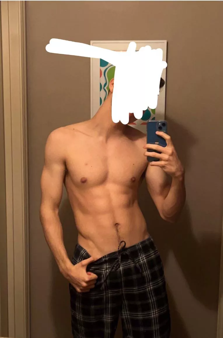 19 m jock with a bubble butt. Any doms wanna use and degrade me? So horny I’ll do anything to cum. Snap: anonjock8 posted by Elegant-Clothes4562