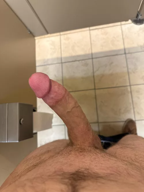 Anyone enjoy some thick white cock that cums a lot? by YoungSlimThic