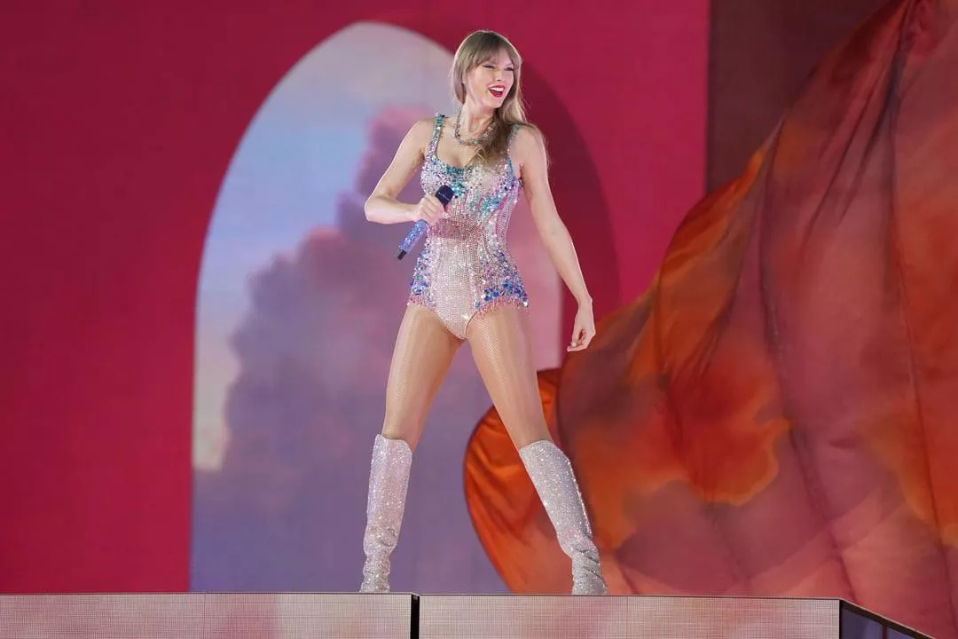 Been driving myself crazy thinking about what Taylor Swift got up to in the locker room last night posted by asl2900