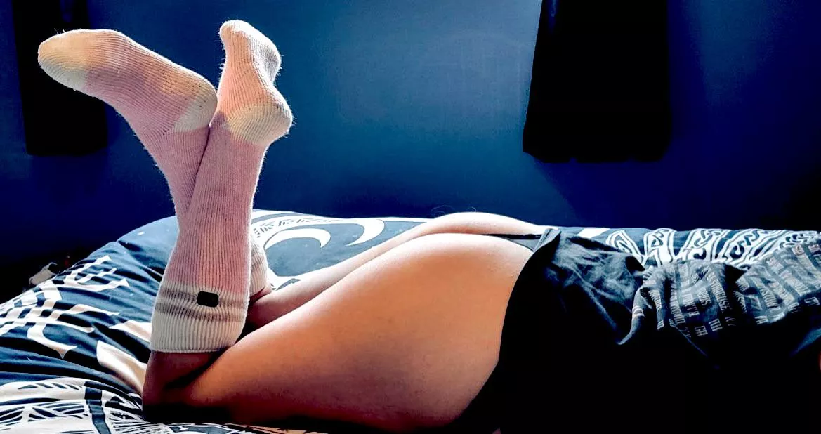 Do you like my pink socks ?? 😏 posted by exoticfootgoddess88