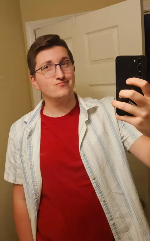 dressed up a bit today & felt cute enough to post! 🤩 how's everybody's weekend going?? chats open 😊 by Tech_Nutrition2001