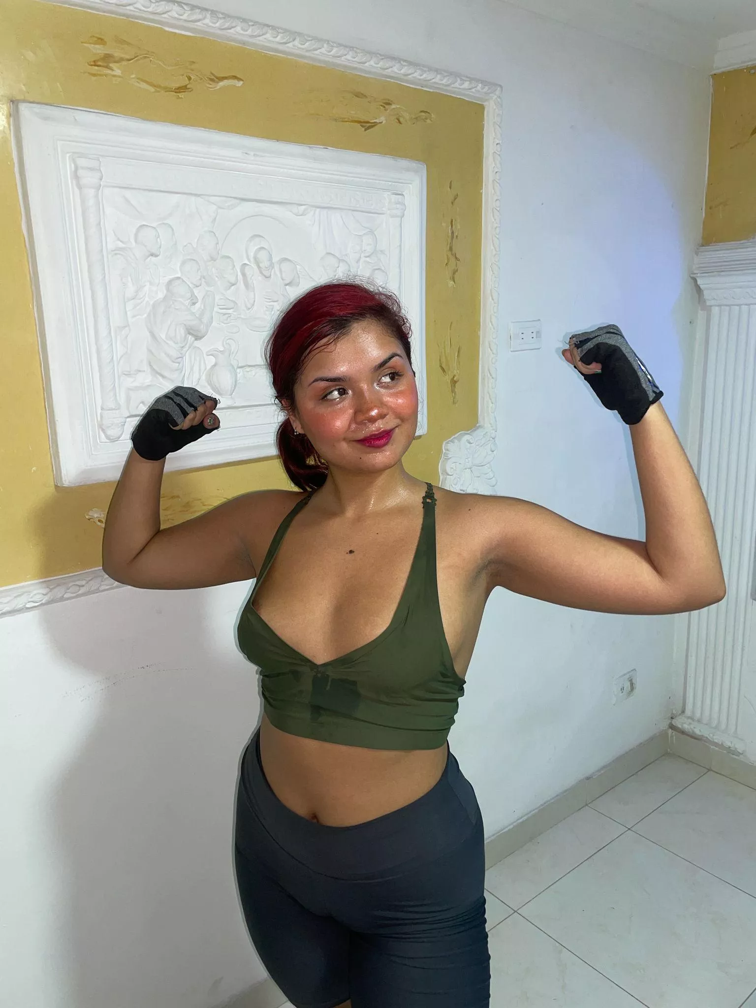 [F] stay strong posted by Yoisnia