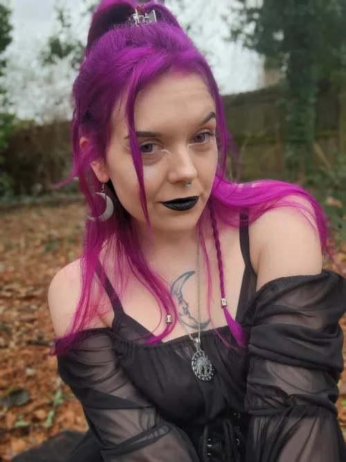 Feeling violet lately by asteria_faye