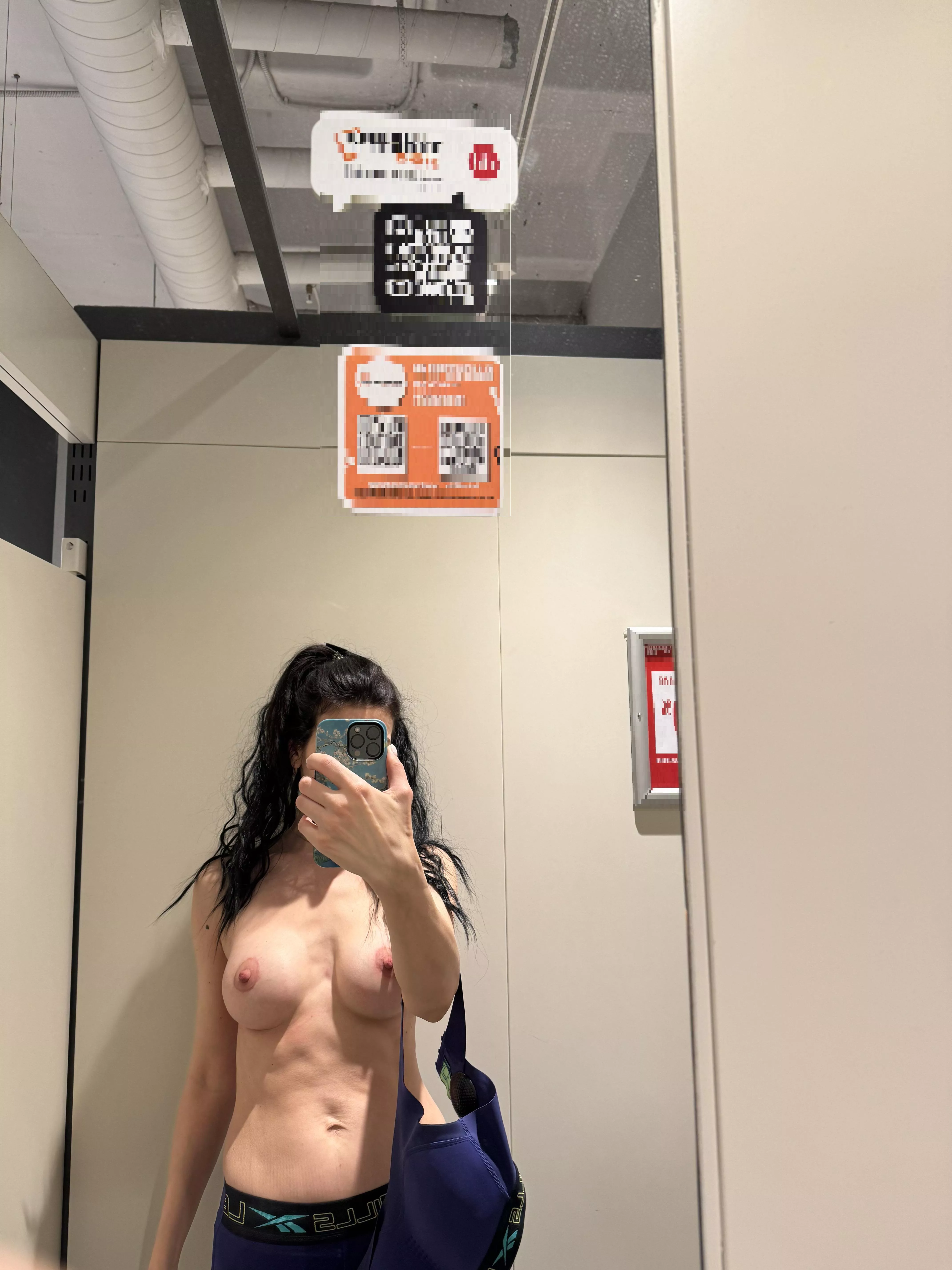 Fuck me in the fitting room posted by Kira_mask