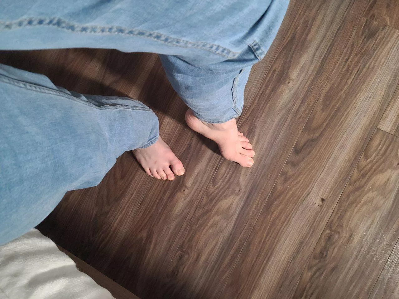 Get on your knees for me already..😈 posted by YoungGuyFit