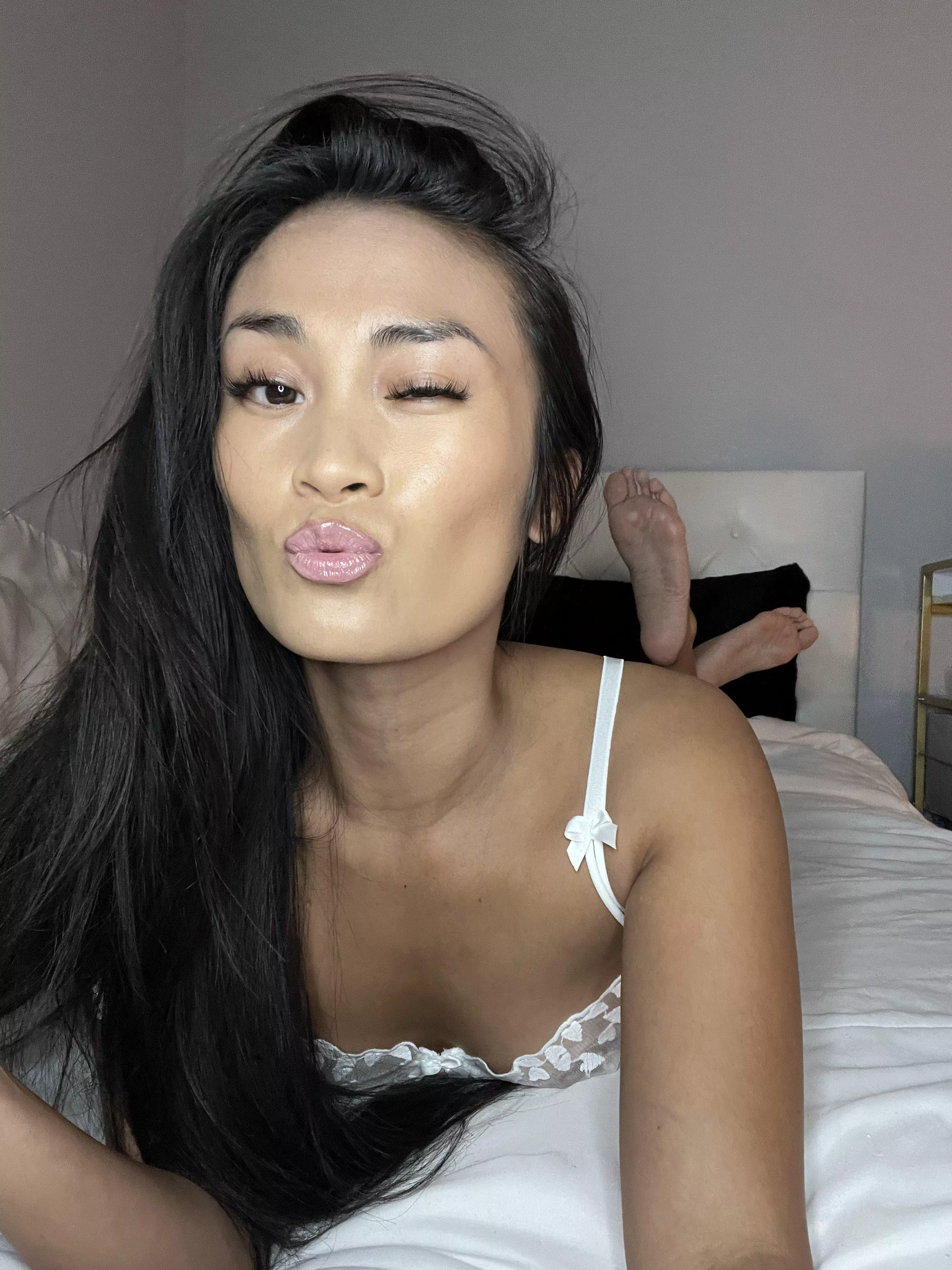 Have you ever filled a Asian girl with your creampie? posted by sunshinesinaxo
