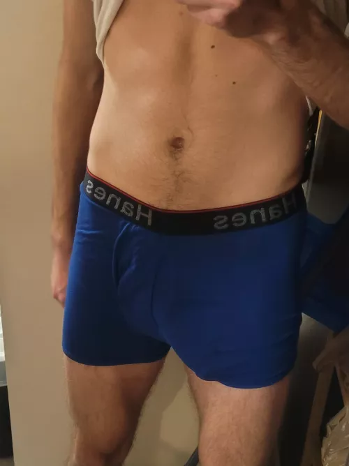 he sits to the right by nolandr0meda