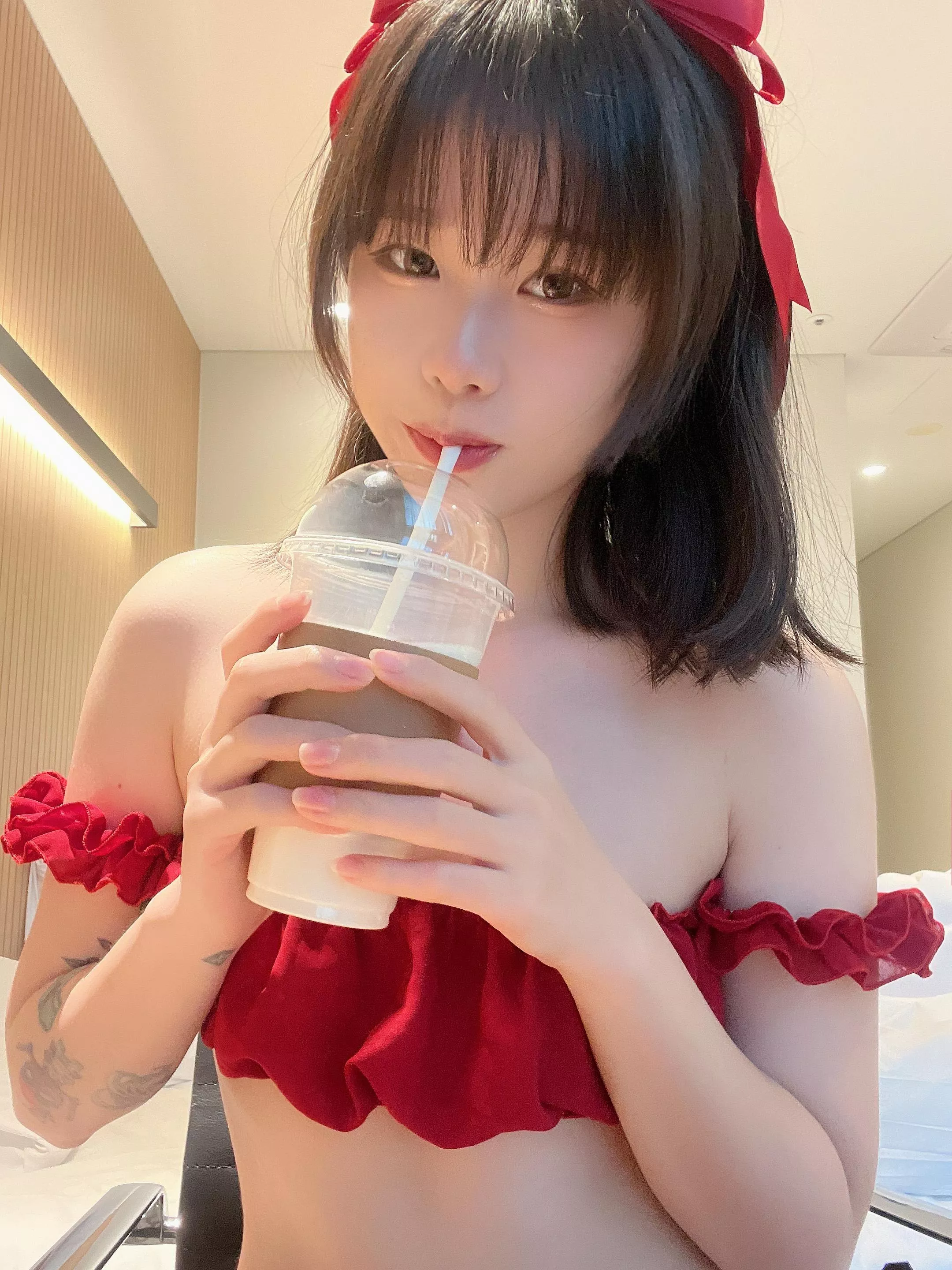 Hi there! Do you like how I look in red? posted by PhotoWorth