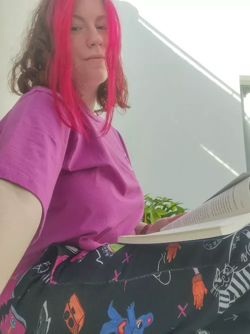 I feel alone today, i need company :( by wintercyrus