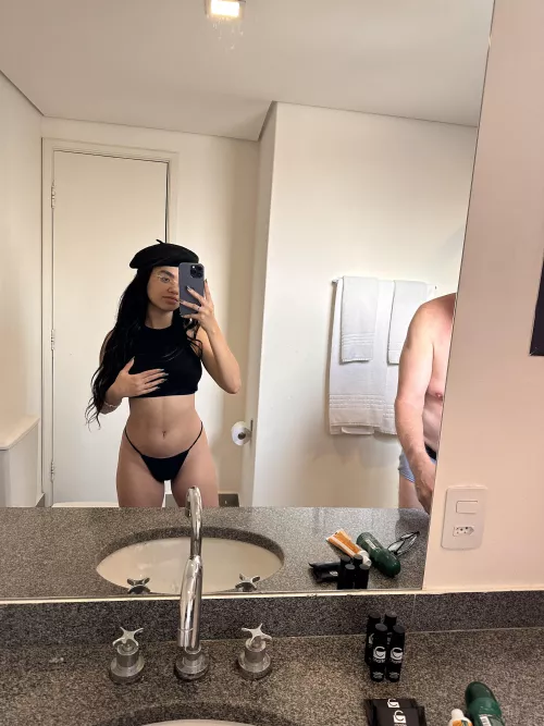 I love showing off my body.. by Gold_Gracen