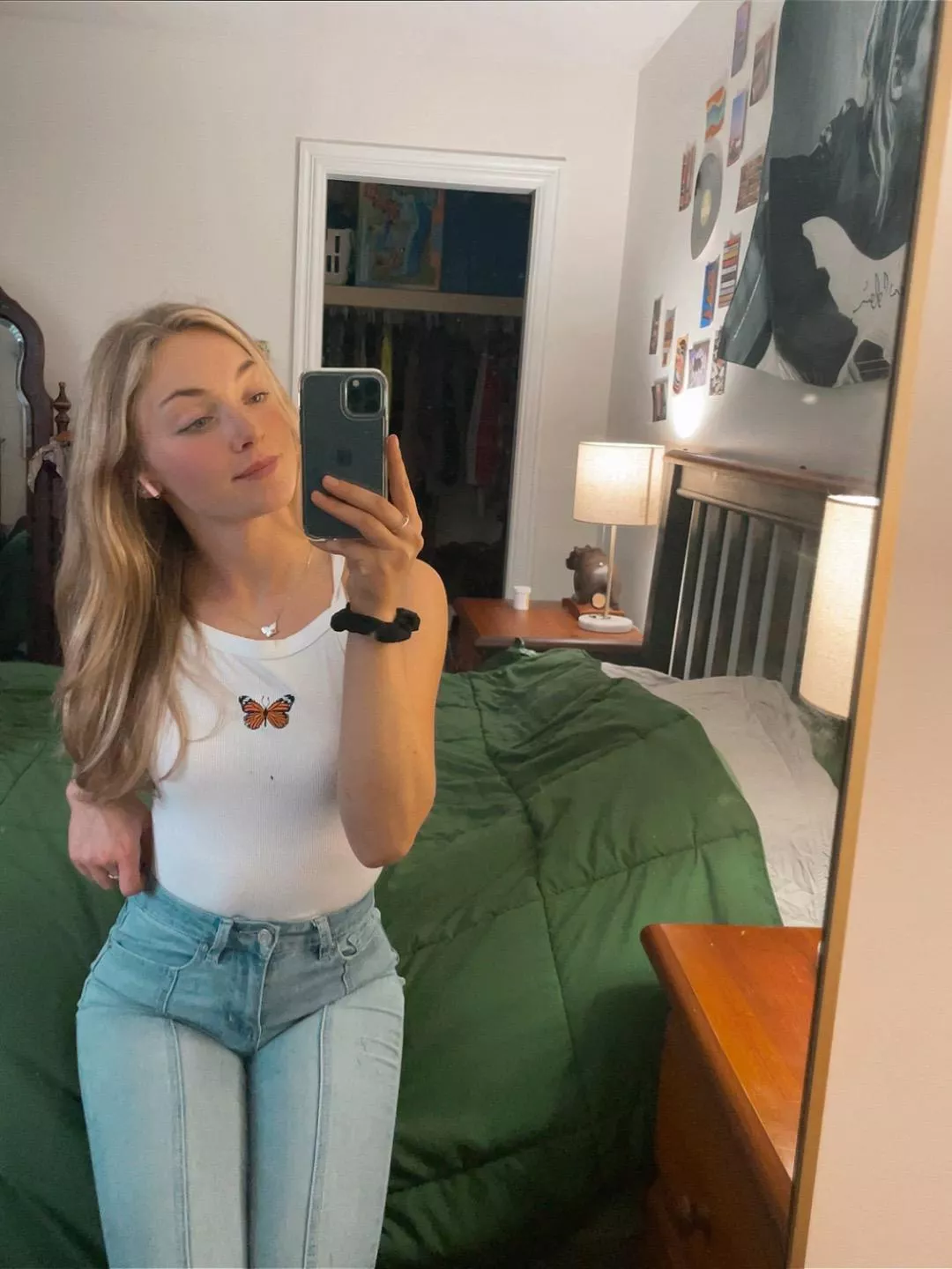 I wanna use your face as a chair posted by Eloise_ML