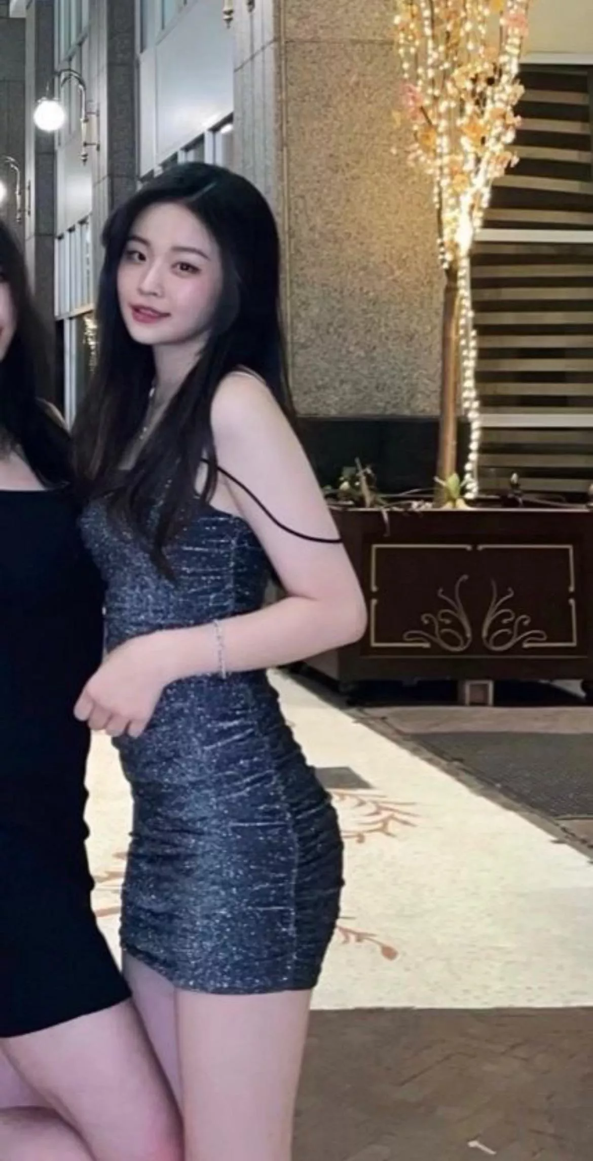 korean college girl posted by Famous_Diamond9933