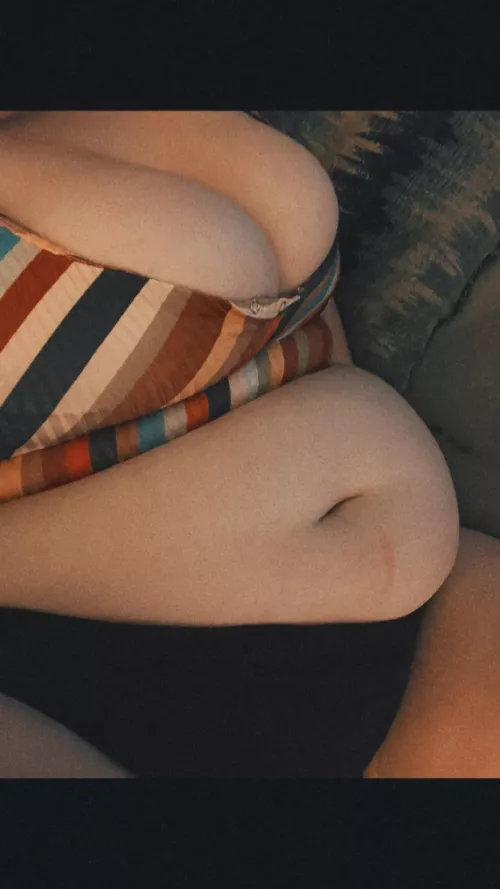 Let’s get high and eat some Totino’s pizzas 😝 by Chubby_Lovey24