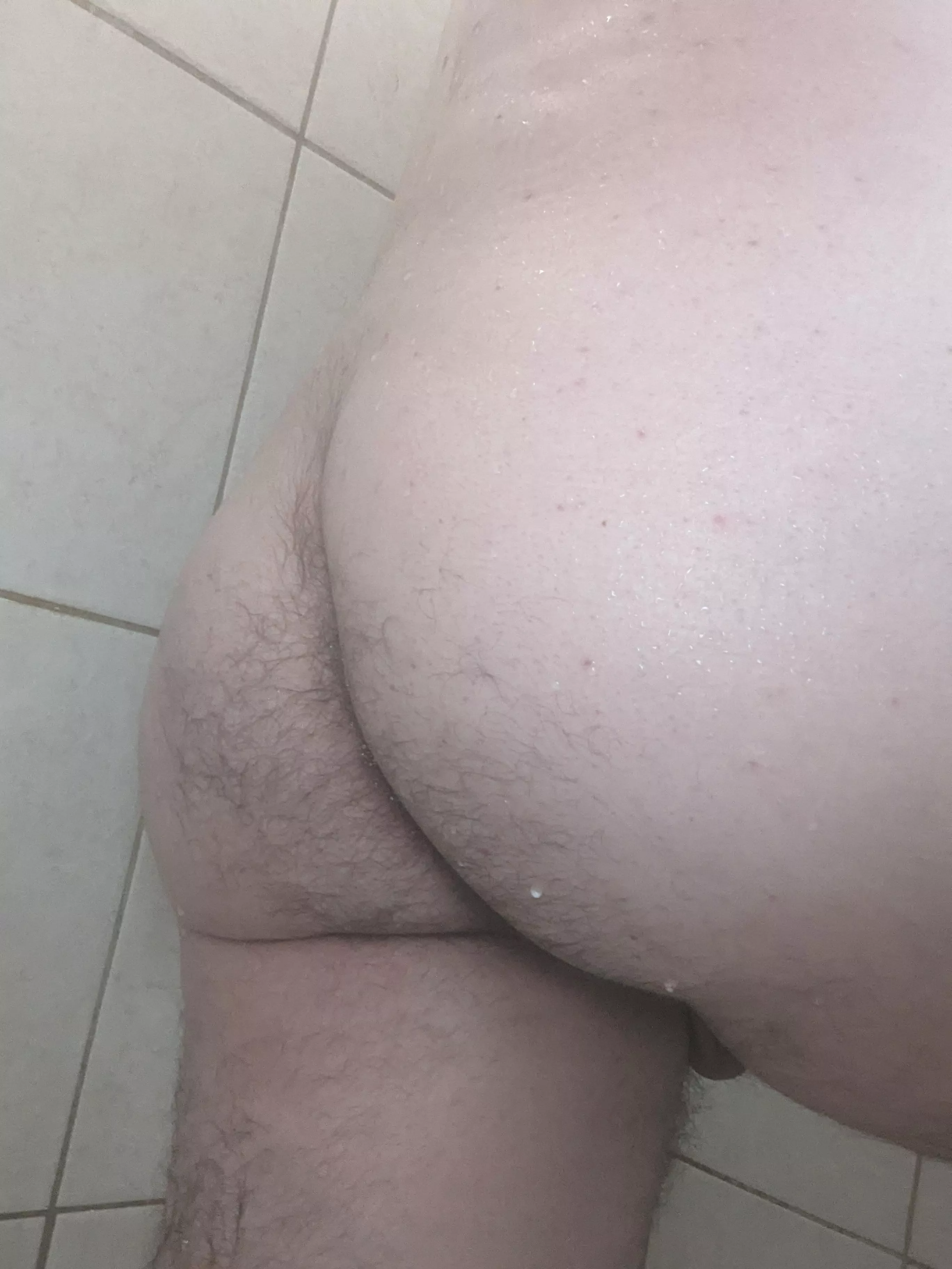 Morning shower 👋 posted by VariationFun4090